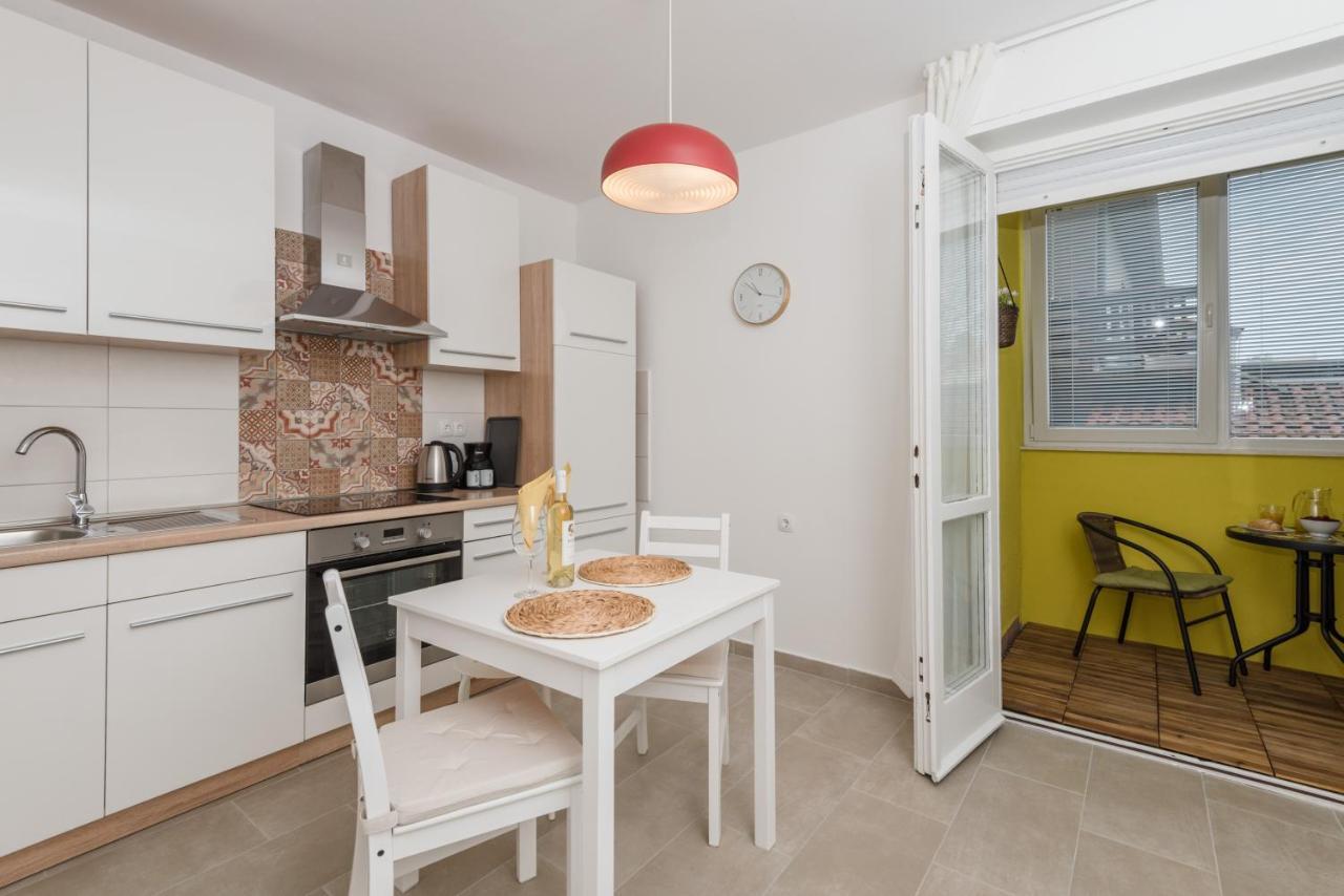 Apartment Angelina Free Public Parking Zadar Exterior photo